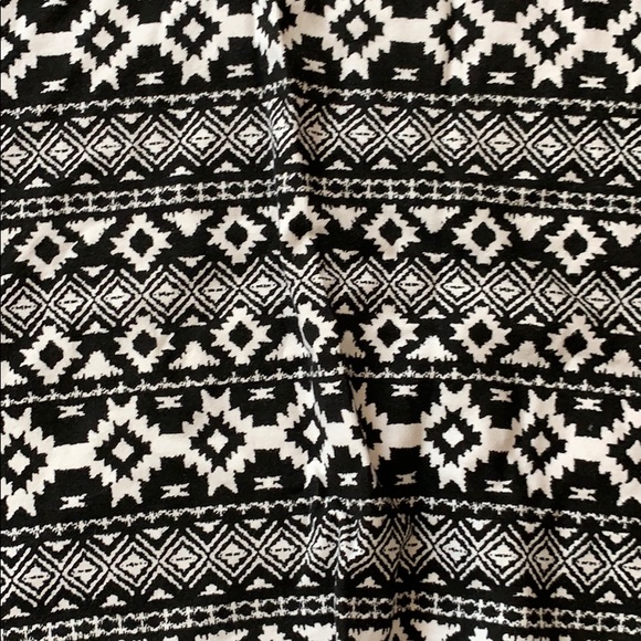 Flowy Patterned Skirt - Picture 2 of 2